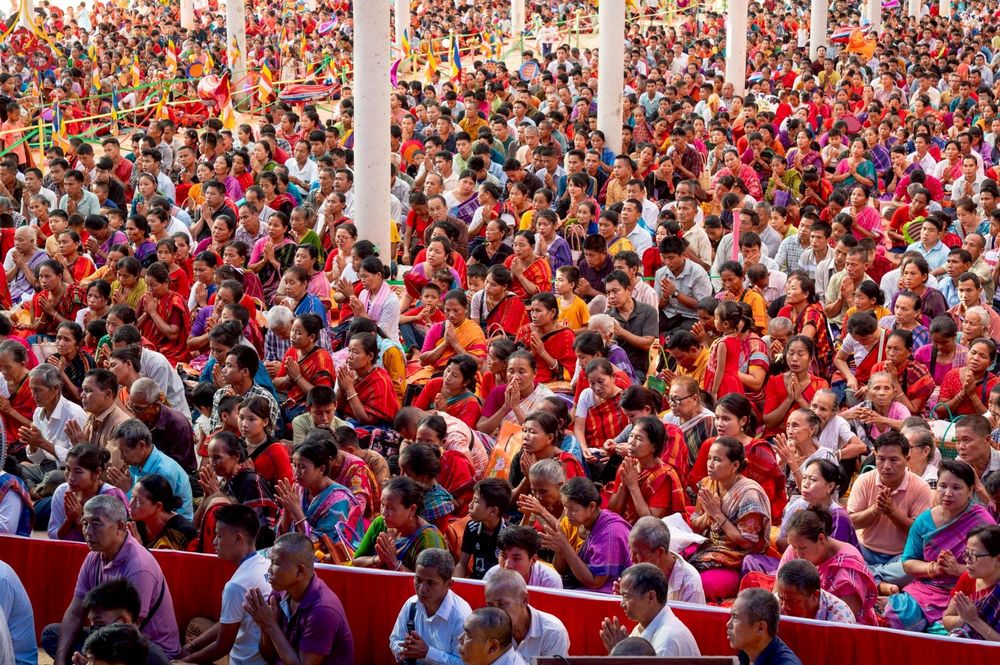 ภาพ No.261657:วันที่ 19 ตุลาคม พ.ศ. 2568 พิธีทอดกฐินสมทบ วัดกัลยาณมิตรต่างประเทศ บูชาธรรม 81 ปี หลวงพ่อธัมมชโย ณ วัดสารนาถ เมืองคาร์การชารี ประเทศบังกลาเทศ 