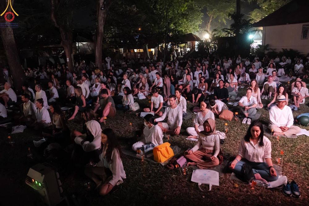 ภาพ No.156477:วัดพุทธบาหลีและวัดพระธรรมกาย จัดปฏิบัติธรรมนานาชาติ 1,151 คนจาก 78 ประเทศ ใน "วันสันติภาพสากล" ณ บาหลี อินโดนีเซีย วันเสาร์ที่ 21 กันยายน พ.ศ. 2567 เวลา 16.00-21.00 น. ณ พิพิธภัณฑ์ ARMA เมืองอูบุด จังหวัดบาหลี ประเทศอินโดนีเซีย