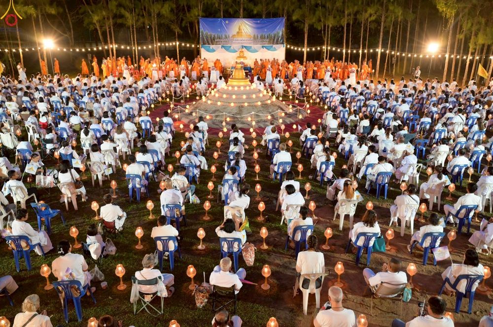 ภาพ No.238442:วันเสาร์ที่ 9 สิงหาคม พ.ศ. 2568 พิธีกลั่นแผ่นดิน โปรยทราย และจุดประทีปถวายเป็นพุทธบูชา จ.ระยอง สถาปนาองค์พระเจดีย์เพื่อสร้างสันติภาพโลก ณ ศูนย์ปฏิบัติธรรมระยอง(บ้านช่องลม) ต.บางบุตร อ.บ้านค่าย จ.ระยอง