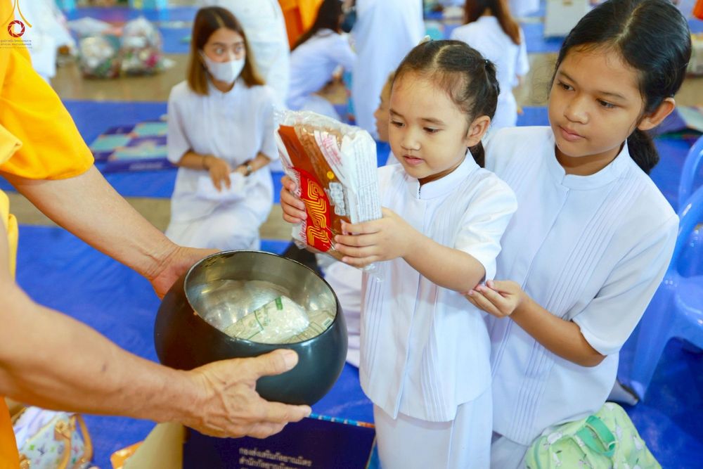 ภาพ No.263964:วันอาทิตย์ที่ 2 พฤศจิกายน พ.ศ. 2568 พิธีตักบาตรอาทิตย์ต้นเดือน ณ บ้านแก้วเรือนทองคุณยายฯ วัดพระธรรมกาย