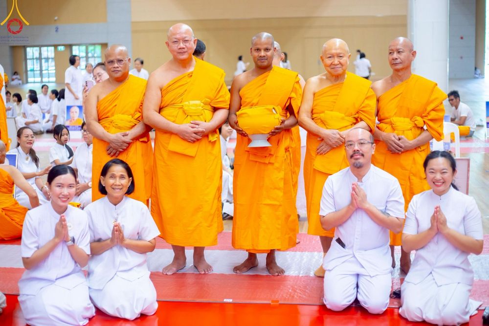 ภาพ No.217288:วันเสาร์ที่ 12 เมษายน พ.ศ. 2568 พิธีบรรพชา พิธีขอศีลและขอนิสสัย พิธีมอบบาตร ในโครงการอุปสมบทหมู่ บูชาธรรมหลวงพ่อธัมมชโย, โครงการธรรมทายาท ระดับอุดมศึกษา รุ่นที่ 52 ,  โครงการบวชพระนานาชาติ AEC & WAB CEO รุ่นที่ 4 ณ วัดพระธรรมกาย