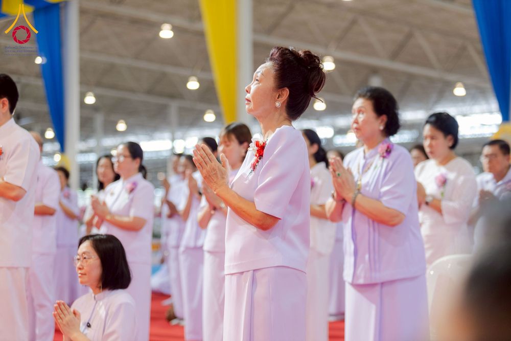 ภาพ No.261303:วันอาทิตย์ที่ 5 ตุลาคม พ.ศ. 2568 พิธีจุดเทียนใจ ไฟนิรันด์ อนันตชัย ณ สภาธรรมกายสากล วัดพระธรรมกาย