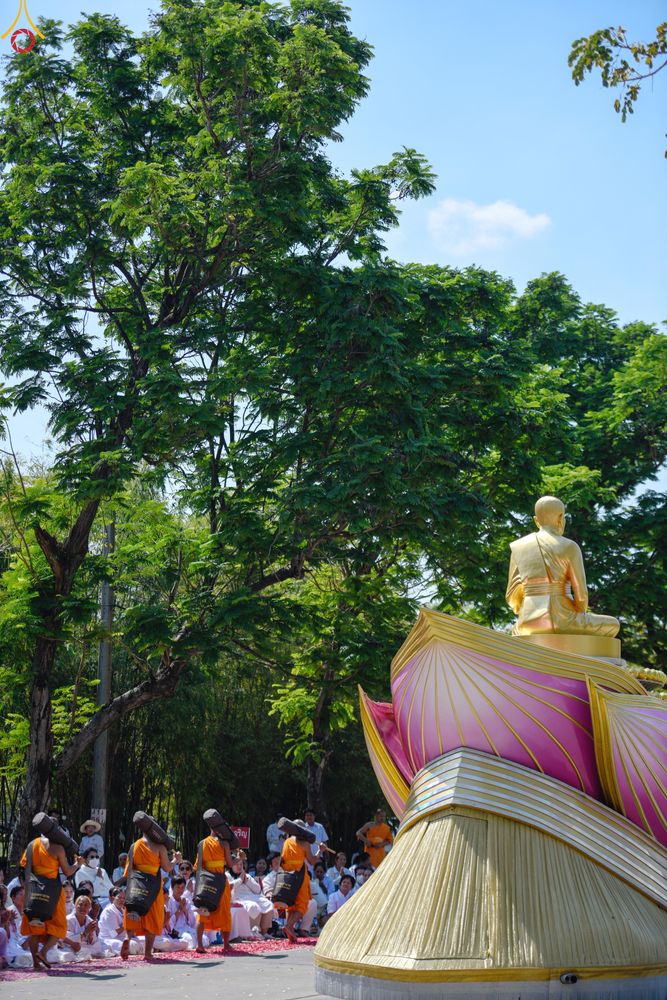 ภาพ No.304674:วันที่ 25 มกราคม พ.ศ. 2569 พิธีต้อนรับพระธรรมยาตรา (ภาพชุดที่ 2) รร.สามัคคีราษฏร์บำรุง-วัดพระธรรมกาย ในโครงการธรรมยาตรา กตัญญูบูชา มหาปูชนียาจารย์ พระมงคลเทพมุนี(สด จนฺทสโร) พระผู้ปราบมาร อนุสรณ์สถาน 7 แห่ง ปีที่ 14