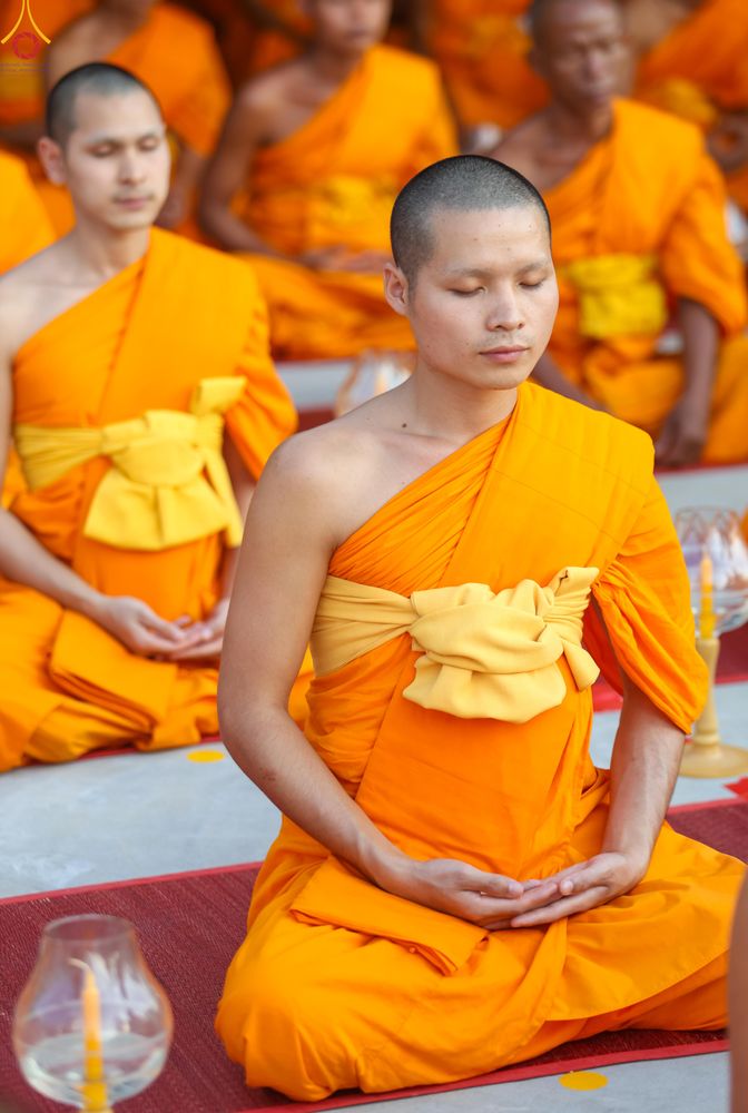 ภาพ No.302792:วันที่ 24 มกราคม พ.ศ. 2569 พิธีจุดประทีปธรรมถวายเป็นพุทธบูชา  และบูชาธรรมมหาปูชนียาจารย์  ณ อาคารธรรมยาตรา กตัญญูบูชามหาปูชนียาจารย์  ตรงข้ามวัดปากน้ำภาษีเจริญ จ.กรุงเทพมหานคร ในโครงการธรรมยาตรา กตัญญูบูชา มหาปูชนียาจารย์ พระมงคลเทพมุนี(สด จนฺทสโร) พระผู