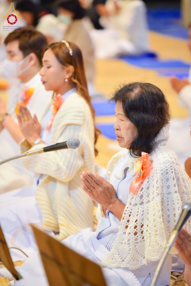 ภาพ No.292563:วันที่ 12 มกราคม พ.ศ. 2569 พิธีถวายภัตตาหารเป็นสังฆทาน แด่พระธรรมยาตรา ณ อนุสรณ์สถานมหาวิหารพระมงคลเทพมุนี (โลตัสแลนด์) อ.สองพี่น้อง จ.สุพรรณบุรี ในโครงการธรรมยาตรา กตัญญูบูชา มหาปูชนียาจารย์ พระมงคลเทพมุนี(สด จนฺทสโร) พระผู้ปราบมาร อนุสรณ์สถาน 7 แห่ง ปี