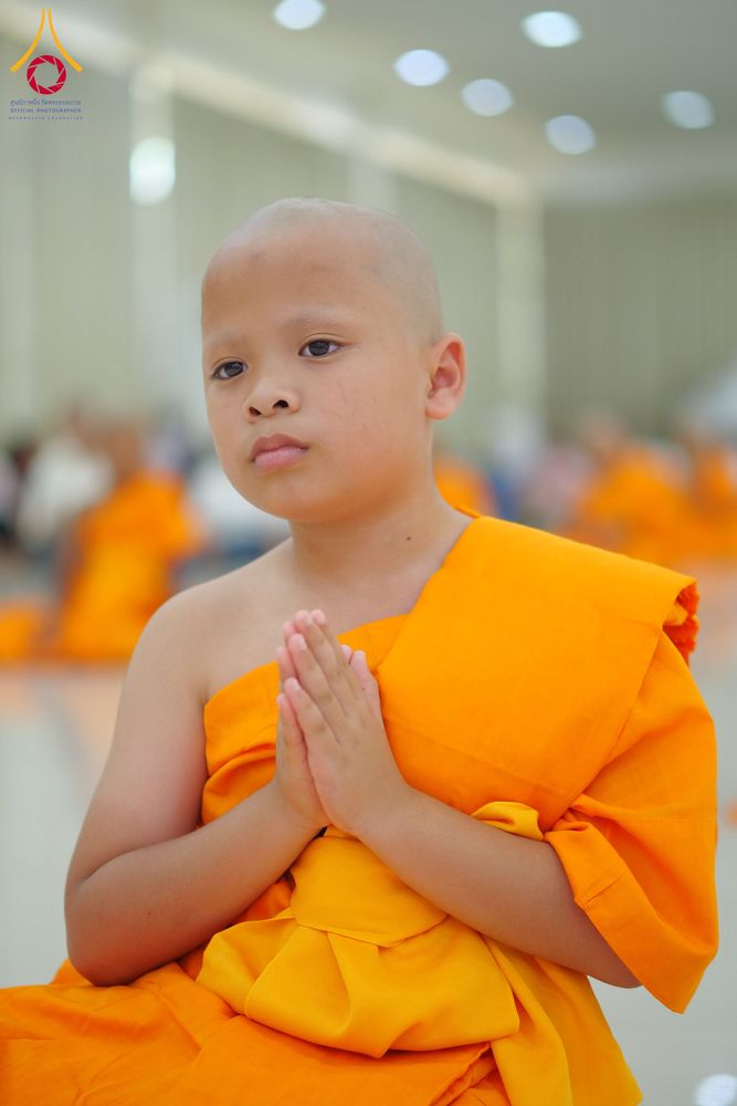 ภาพ No.319905:วันเสาร์ที่ 4 เมษายน พ.ศ.2569 พิธีตัดปอยผมและปลงผม พิธีขอขมาผู้ปกครองและมอบผ้าไตร พิธีบรรพชาและถวายบาตร ณ ศูนย์ปฏิบัติธรรมและศูนย์อบรมเยาวชนเพชรบุรี  ต.ท่าแลง อ.ท่ายาง จ.เพชรบุรี