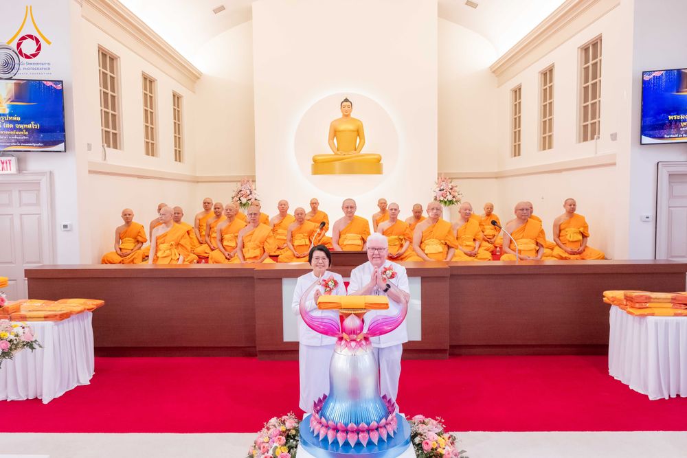 ภาพ No.318968:วันที่ 29 มีนาคม พ.ศ.2569 พิธีทอดผ้าป่าวัดพระธรรมกาย 20 ศูนย์สาขา และการประชุมภาคพื้นอเมริกา ไตรมาสที่ 1/2569 วัดพระธรรมกายชิคาโก ประเทศสหรัฐอเมริกา