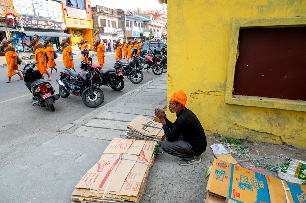 ภาพ No.317119:วันเสาร์ที่ 28 มีนาคม พ.ศ.2569 ธรรมยาตราจาริก ณ ซุ้มประตูลุมพินีเกต(Lumbini Gate) ประเทศเนปาล