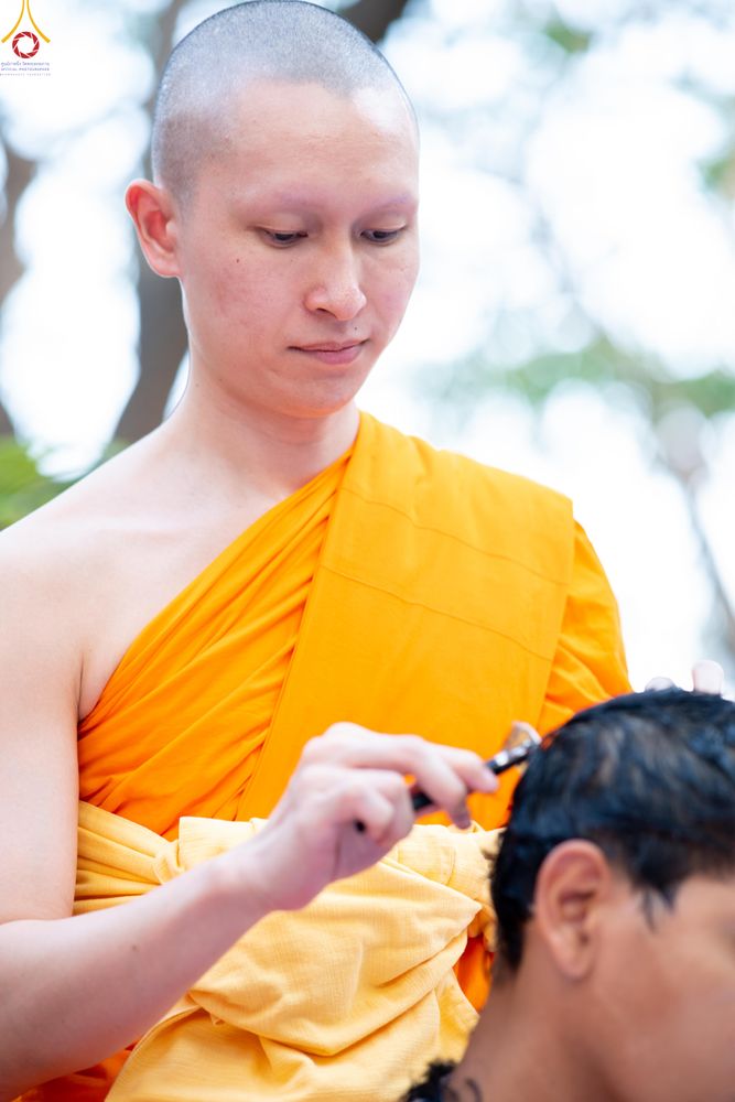 ภาพ No.319822:วันอาทิตย์ที่ 5 เมษายน พ.ศ.2569 พิธีตัดปอยผม และปลงผมนาคธรรมทายาท โครงการบรรพชาและอุปสมบทหมู่ รุ่นบูชาธรรม 82 ปี หลวงพ่อธัมมชโย