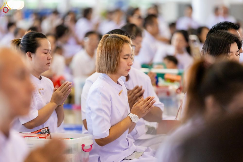 ภาพ No.318145:วันอาทิตย์ต้นเดือนที่ 5 เมษายน พ.ศ.2569 พิธีตักบาตร ณ บ้านแก้วเรือนทองคุณยายอาจารย์ฯ วัดพระธรรมกาย