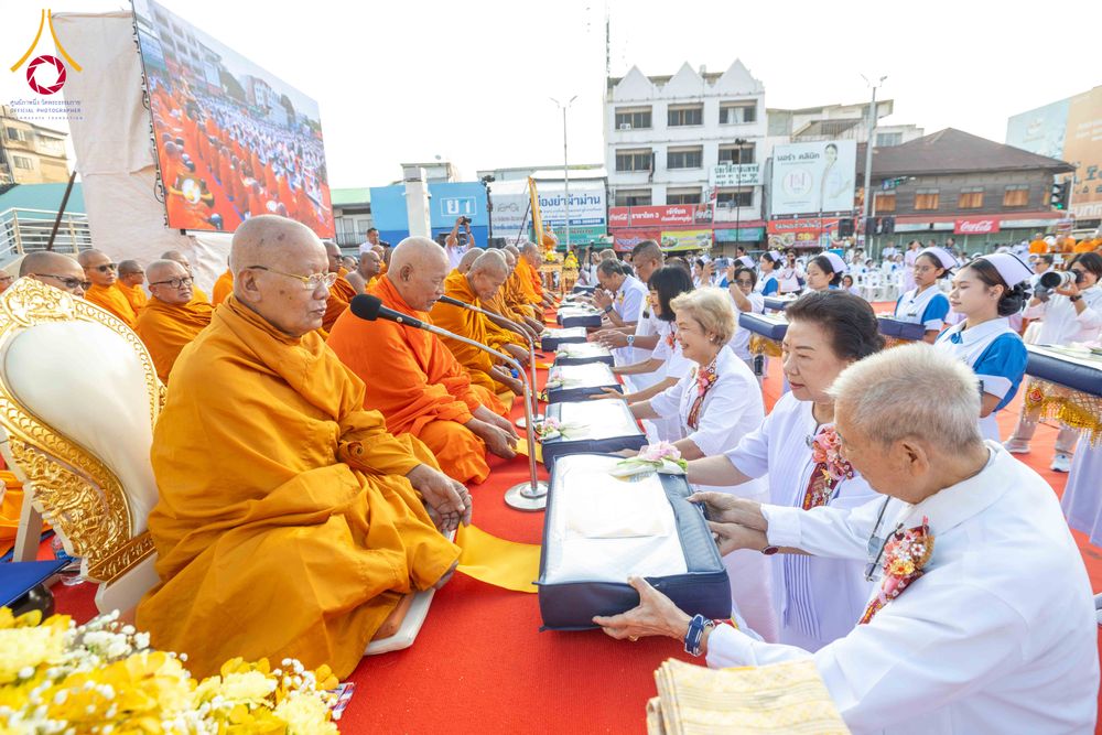 ภาพ No.312810:วันอาทิตย์ที่ 8 มีนาคม พ.ศ.2569 ทำบุญเมืองนครราชสีมา 558 ปี ตักบาตรพระ 10,000 รูป (ภาพชุดที่ 2)