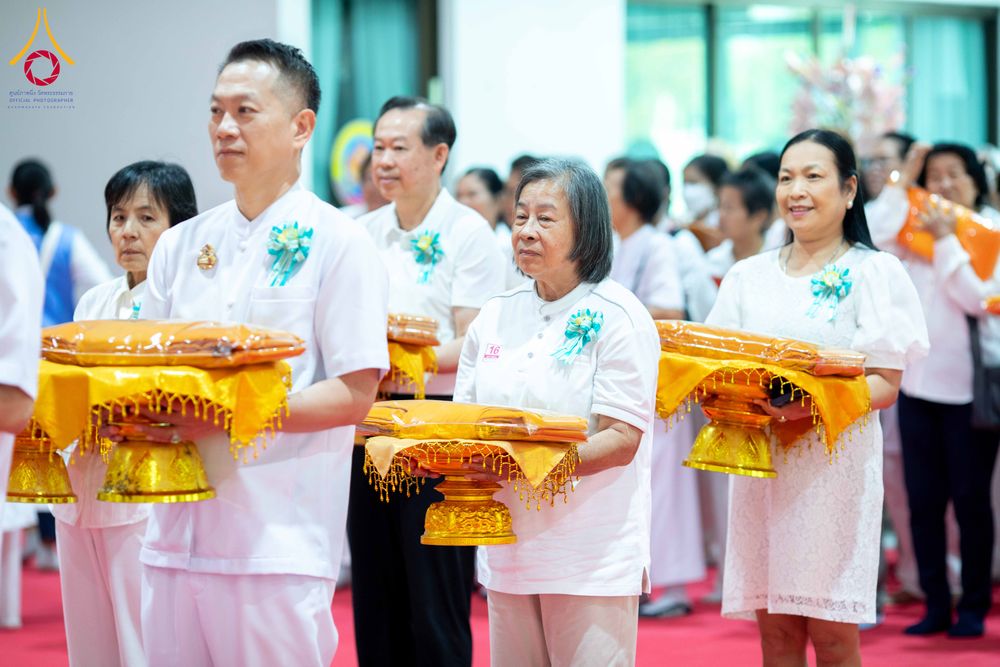 ภาพ No.298660:วันที่ 20 มกราคม พ.ศ. 2569 พิธีทอดผ้าป่าทำนุบำรุงศาสนสถาน ณ วัดไร่ขิง อ.สามพราน จ.นครปฐม ในโครงการธรรมยาตรา กตัญญูบูชา มหาปูชนียาจารย์ พระมงคลเทพมุนี(สด จนฺทสโร) พระผู้ปราบมาร อนุสรณ์สถาน 7 แห่ง ปีที่ 14