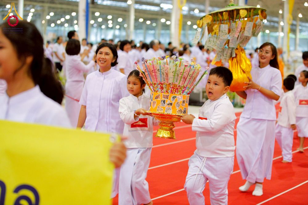 ภาพ No.264709:วันอาทิตย์ที่ 2 พฤศจิกายน พ.ศ. 2568 พิธีทอดกฐินสามัคคี ณ สภาธรรมกายสากล วัดพระธรรมกาย