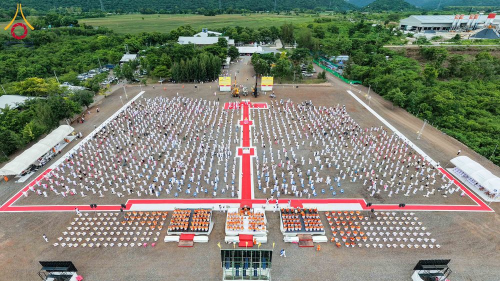 ภาพ No.342038:วันอาทิตย์ที่ 26 กรกฎาคม พ.ศ.2569 พิธีทอดผ้าป่า กลั่นแผ่นดิน โปรยรัตนชาติ   และเทคอนกรีต เสาเข็มเจาะมหามงคลแห่งแรก   สถาปนาองค์พระเจดีย์เพื่อสร้างสันติภาพโลก ณ ศูนย์ปฏิบัติธรรมสระบุรี อ.พระพุทธบาท จ.สระบุรี