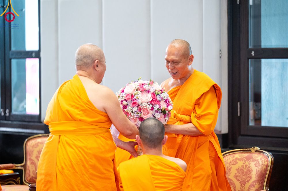 ภาพ No.332315:วันเสาร์ที่ 6 มิถุนายน พ.ศ.2569 พิธีต้อนรับสัญญาบัตร พัดยศ พระราชภาวนาวชิรวิเทศ วิ. ณ อุโบสถพระไตรปิฏก วัดพระธรรมกาย