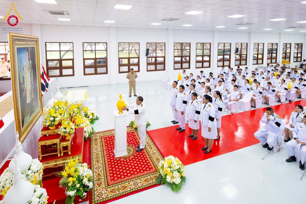 ภาพ No.276056:วันที่ 5 ธันวาคม พ.ศ. 2568 พสกนิกรอำเภอคลองหลวง พร้อมใจบำเพ็ญกุศลอุทิศถวาย “ในหลวงรัชกาลที่ 9” น้อมรำลึกในพระมหากรุณาธิคุณ เนื่องในวันคล้ายวันพระบรมราชสมภพ วันชาติ และวันพ่อแห่งชาติ ณ อาคารปลูกศรัทธา 2 วัดพระธรรมกาย อำเภอคลองหลวง จังหวัดปทุมธานี