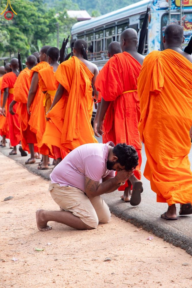ภาพ No.140180:PhotoStory มหาศรัทธา ธรรมยาตราศรีลังกา EP.3  โครงการสยาม-ลังกา ธรรมยาตรา ฉลองเทศกาลวิสาขบูชาแห่งชาติ ศรีลังกา  บูชาธรรม 80 ปีหลวงพ่อธัมมชโย เส้นทางจาก เมืองดัมบูลลา ไปยัง เมืองมาตะเล  ตั้งแต่วันที่ 17-20 พฤษภาคม พ.ศ. 2567
