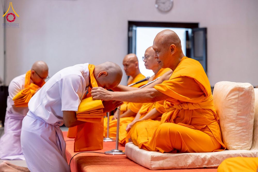 ภาพ No.256230:วันที่ 4 ตุลาคม พ.ศ. 2568 พิธีบรรพชาอุปสมบท  โครงการอุปสมบทหมู่บูชาธรรม 141 ปี  พระมงคลเทพมุนี (สด จนฺทสโร) ณ โบสถ์พระไตรปิฏก วัดพระธรรมกาย จ.ปทุมธานี
