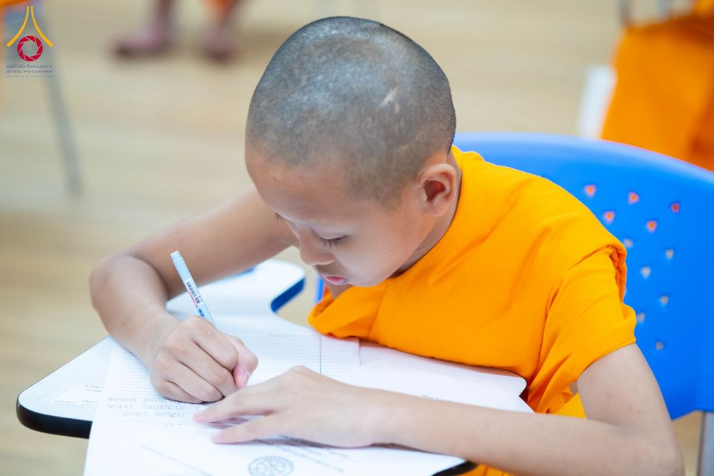 ภาพ No.267257:วันที่ 7 พฤศจิกายน พ.ศ. 2568 พิธีสอบธรรมสนามหลวง นักธรรมชั้นโท - เอก ณ สนามสอบวัดพระธรรมกาย