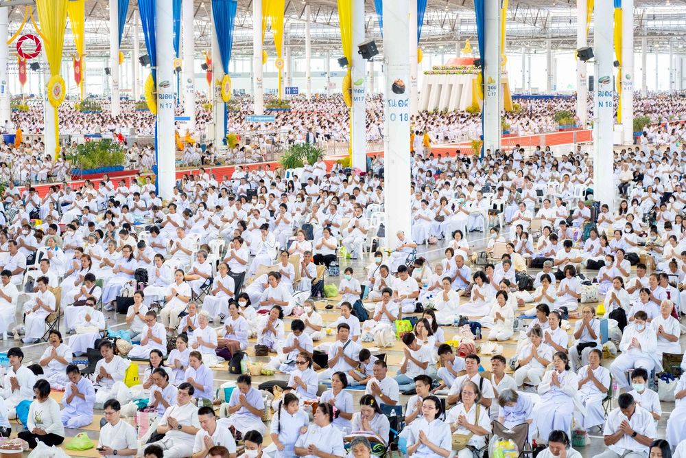 ภาพ No.277182:วันอาทิตย์ที่ 7 ธันวาคม พ.ศ. 2568 พิธีบูชาข้าวพระ ณ สภาธรรมกายสากล วัดพระธรรมกาย