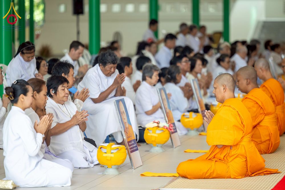 ภาพ No.244826:วันเสาร์ที่ 6 กันยายน พ.ศ. 2568 พิธีถวายบาตร บรรพชา อุปสมบทของนาคธรรมทายาท โครงการอุปสมบทหมู่บูชาธรรมครบรอบ 108 ปี  วันครูผู้ค้นพบวิชชาธรรมกาย ณ โบสถ์พระไตรปิฎก วัดพระธรรมกาย