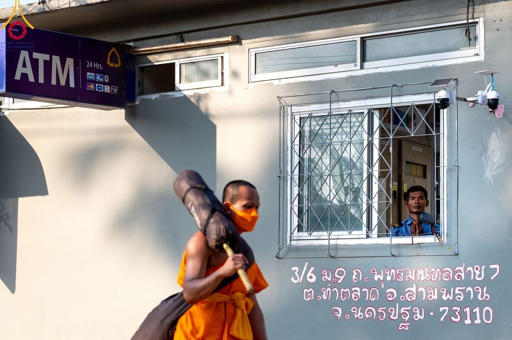 ภาพ No.107902:พิธีต้อนรับพระธรรมยาตรา ในโครงการธรรมยาตรากตัญญูบูชา มหาปูชนียาจารย์ พระมงคลเทพมุนี(สด จนฺทสโร) พระผู้ปราบมาร อนุสรณ์สถาน 7 แห่ง ปีที่ 12 วันที่ 7 มกราคม พ.ศ. 2567 ณ อนุสรณ์สถานคลองบางนางแท่น  อ.สามพราน จ.นครปฐม