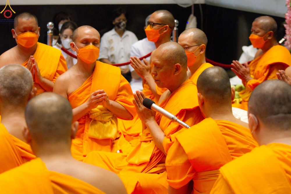 ภาพ No.84250:พิธีขอบรรพชา , พิธีขอสรณคมน์และศีล ,  พิธีรับบาตร , พิธีอุปสมบท ในโครงการบรรพชาอุปสมบทหมู่ธรรมทายาทรุ่นเข้าพรรษา และโครงการบรรพชาสามเณรโรงเรียนนานาชาติ รุ่นที่ 12 ณ โบสถ์พระไตรปิฎก วัดพระธรรมกาย วันที่ 22 กรกฎาคม พ.ศ. 2566