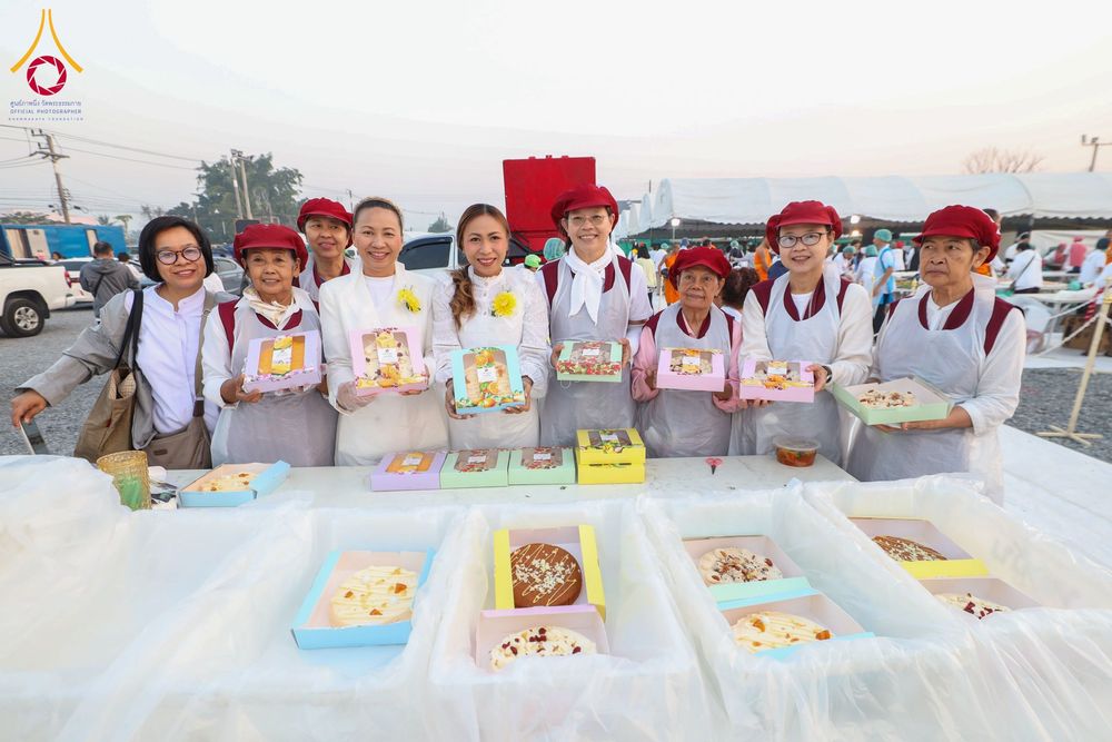 ภาพ No.191066:พิธีถวายภัตตาหารเป็นสังฆทาน แด่พระธรรมยาตรา ณ อนุสรณ์สถานคลองบางนางแท่น อ.สามพราน จ.นครปฐม ในโครงการธรรมยาตรา กตัญญูบูชา มหาปูชนียาจารย์ พระมงคลเทพมุนี(สด จนฺทสโร) พระผู้ปราบมาร อนุสรณ์สถาน 7 แห่ง ปีที่ 13 วันที่ 8 มกราคม พ.ศ. 2568