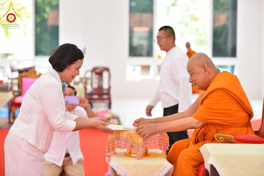 ภาพ No.152538:พิธียกฉัตรขาว 5 ชั้น กางกั้นถวายองค์พระประธาน อาคารปฏิบัติธรรมวัดสายสุวพรรณ ต.คลองสี่ อ.คลองหลวง จ.ปทุมธานี วันเสาร์ที่ 7 กันยายน พ.ศ. 2567