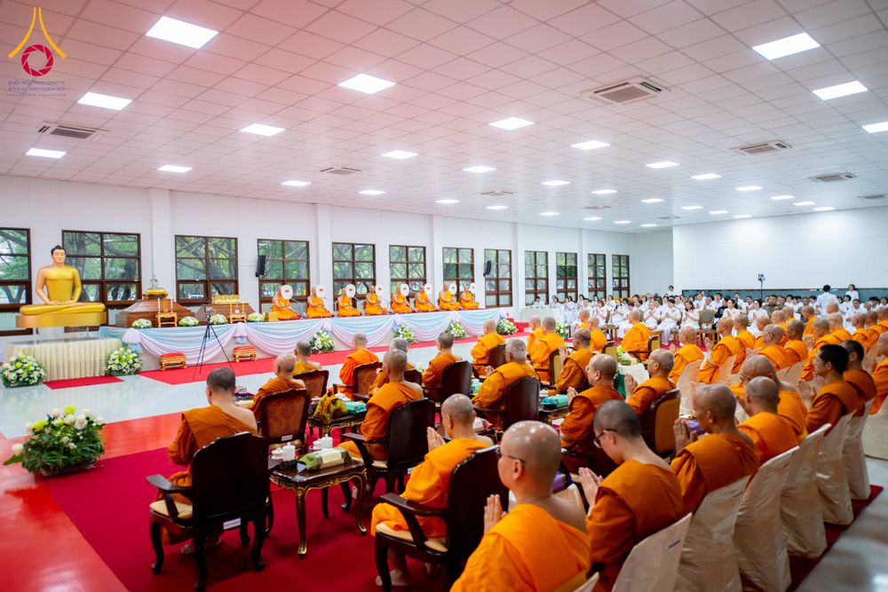 ภาพ No.314459:วันพฤหัสบดีที่ 19 มีนาคม พ.ศ. 2569 พิธีบำเพ็ญกุศล คุณพ่อณรงค์ จินตมากุล โยมบิดา พระครูปลัดรัตนวีรวัฒน์ (รังสฤษดิ์ อิทฺธิจินตโก) ที่ปรึกษาเจ้าคณะจังหวัดปทุมธานี เจ้าอาวาสวัดพระธรรมกาย  ณ ห้องปลูกศรัทธา 2 วัดพระธรรมกาย ปทุมธานี
