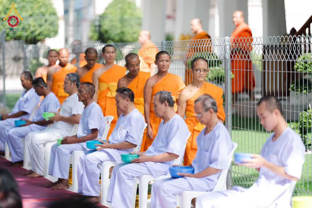 ภาพ No.341241:วันอาทิตย์ที่ 26 กรกฎาคม พ.ศ. 2569 ​โครงการอุปสมบทหมู่บูชาธรรมมหาปูชนียาจารย์ รุ่นที่ ๑ วัดกลางธนรินทร์ ต.บ้านแป้ง อ.พรหมบุรี จ.สิงห์บุรี