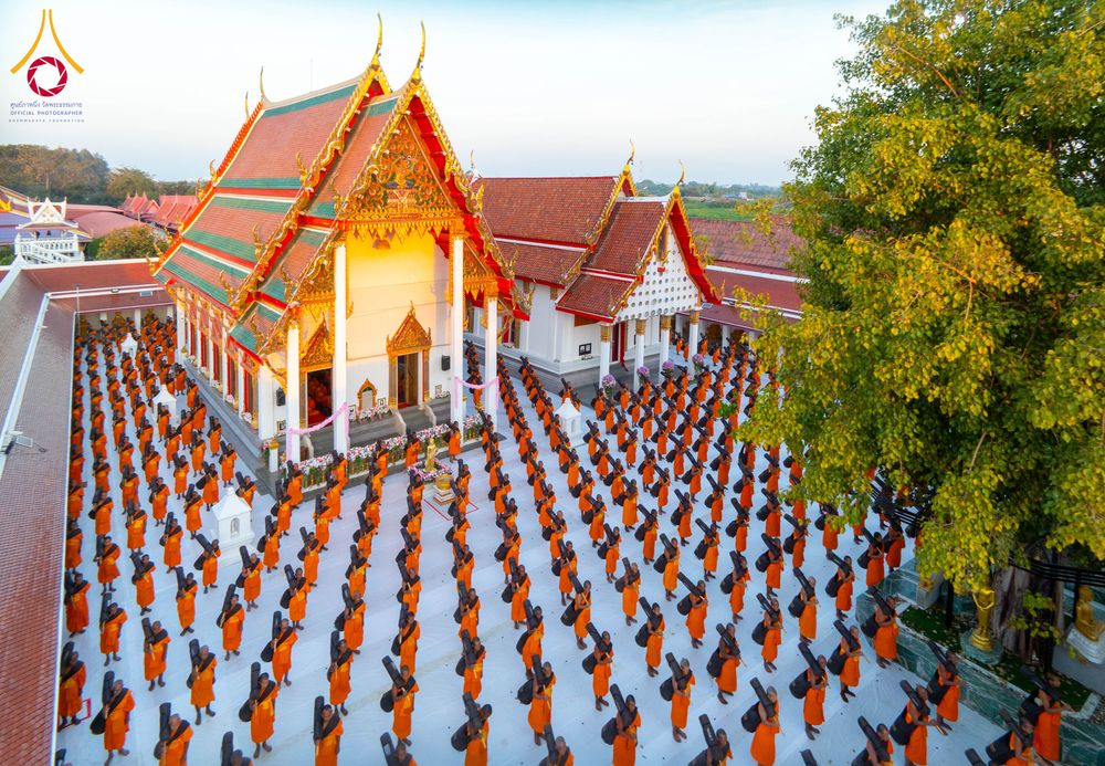 ภาพ No.294660:วันอาทิตย์ที่ 14 ธันวาคม พ.ศ.2568 พระธรรมยาตราปฏิบัติธรรมและถ่ายภาพหมู่ประวัติศาสตร์ ณ วัดสองพี่น้อง ต.ต้นตาล อ.สองพี่น้อง จ.สุพรรณบุรี ในโครงการธรรมยาตรา กตัญญูบูชา มหาปูชนียาจารย์ พระมงคลเทพมุนี(สด จนฺทสโร) พระผู้ปราบมาร อนุสรณ์สถาน 7 แห่ง ปีที่ 14