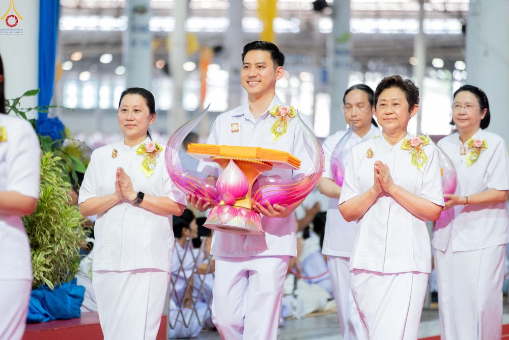 ภาพ No.318469:วันอาทิตย์ต้นเดือนที่ 5 เมษายน พ.ศ.2569 พิธีทอดผ้าป่าสมทบมหาสังฆทาน 40,000 กว่าวัดทั่วประเทศ ณ สภาธรรมกายสากล วัดพระธรรมกาย