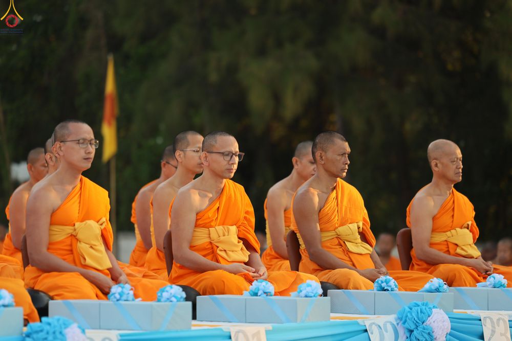 ภาพ No.292371:วันที่ 11 มกราคม พ.ศ. 2569 พิธีตักบาตรพระธรรมยาตรา ณ อนุสรณ์สถานคลองบางนางแท่น อ.สามพราน จ.นครปฐม ในโครงการธรรมยาตรา กตัญญูบูชา มหาปูชนียาจารย์ พระมงคลเทพมุนี(สด จนฺทสโร) พระผู้ปราบมาร อนุสรณ์สถาน 7 แห่ง ปีที่ 14