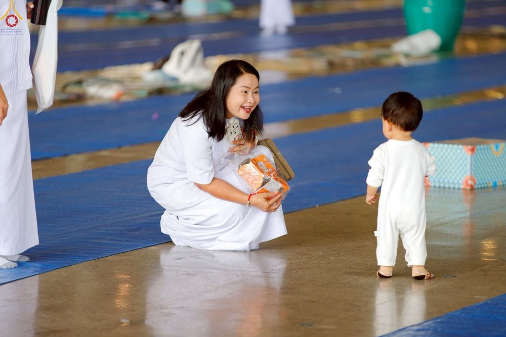 ภาพ No.263983:วันอาทิตย์ที่ 2 พฤศจิกายน พ.ศ. 2568 พิธีตักบาตรอาทิตย์ต้นเดือน ณ บ้านแก้วเรือนทองคุณยายฯ วัดพระธรรมกาย