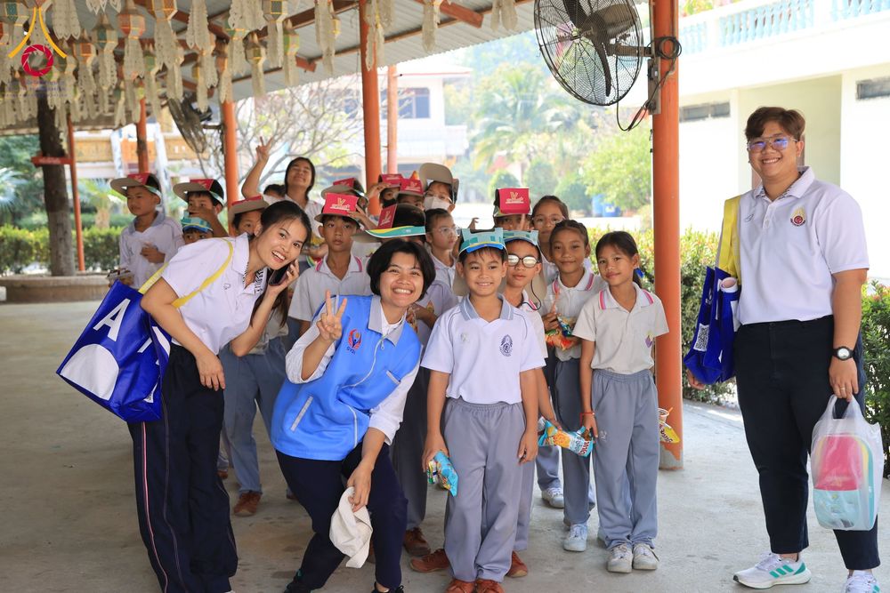 ภาพ No.200150:พิธีทอดผ้าป่าทำนุบำรุงศาสนสถาน ณ วัดบางไผ่นารถ ตำบลบางไทรป่า อำเภอบางเลน จังหวัดนครปฐม ในโครงการธรรมยาตรา กตัญญูบูชา มหาปูชนียาจารย์ พระมงคลเทพมุนี(สด จนฺทสโร) พระผู้ปราบมาร อนุสรณ์สถาน 7 แห่ง ปีที่ 13 วันที่ 22 มกราคม พ.ศ. 2568
