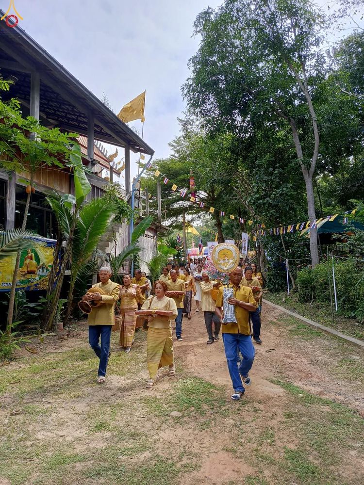 ภาพ No.283864:วันที่ 26 ตุลาคม พ.ศ. 2568 พิธีทอดกฐินสามัคคีทั่วไทย 30,000 วัด  โดยคณะศิษยานุศิษย์ บูชาธรรม 81 ปี  หลวงพ่อธัมมชโย  ณ วัดภูหินตัด  จ.บุรีรัมย์