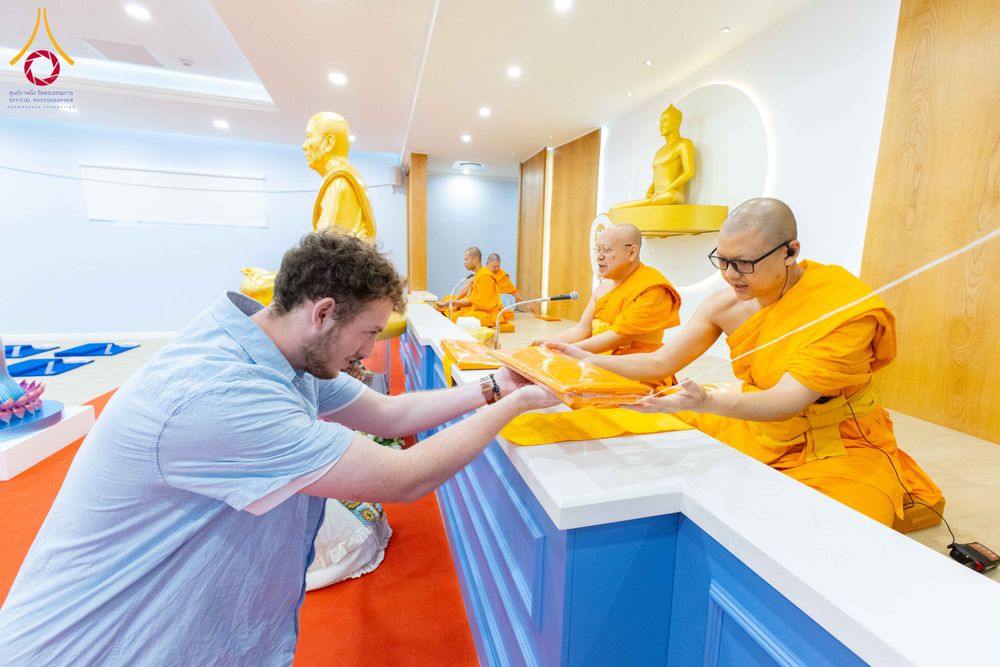 ภาพ No.313212:วันอาทิตย์ที่ 8 มีนาคม พ.ศ. 2569 พิธีสมโภชรูปเหมือนพระมงคลเทพมุนี (สด จนฺทสโร) และพิธีทอดผ้าป่าสามัคคีเพื่อสร้างวิหารพระมงคลเทพมุนี ณ วัดพุทธเคปทาวน์ ประเทศแอฟริกาใต้