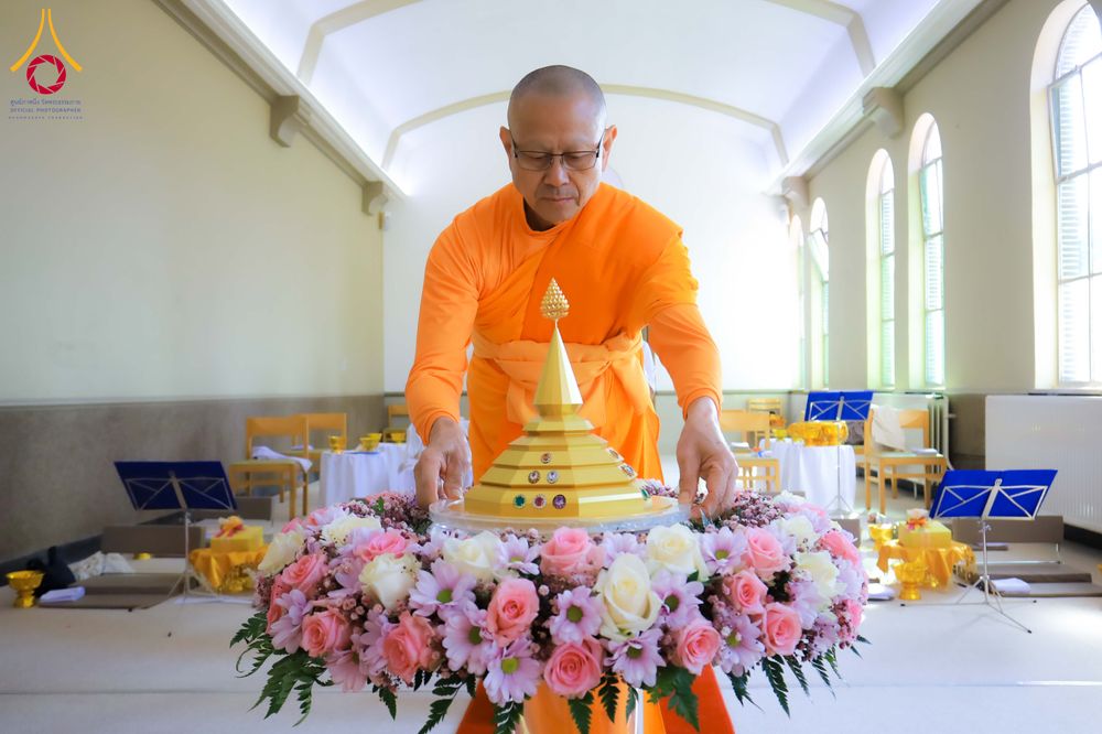 ภาพ No.328702:วันอาทิตย์ที่ 10 พฤษภาคม พ.ศ. 2569 พิธีสักการะพระบรมสารีริกธาตุ ณ วัดพระธรรมกายเบลเยียม