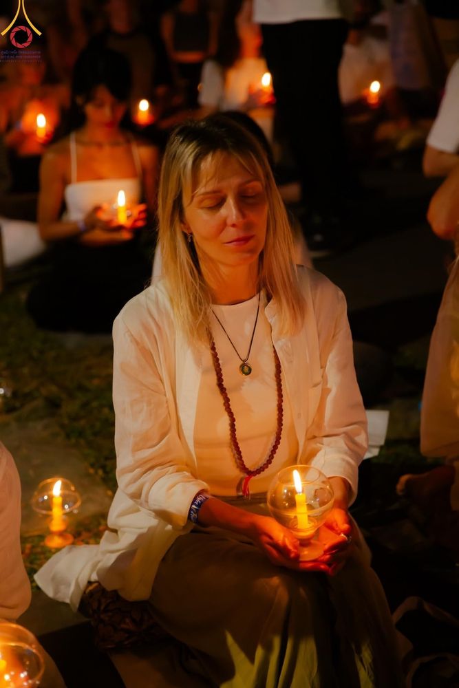 ภาพ No.156572:วัดพุทธบาหลีและวัดพระธรรมกาย จัดปฏิบัติธรรมนานาชาติ 1,151 คนจาก 78 ประเทศ ใน "วันสันติภาพสากล" ณ บาหลี อินโดนีเซีย วันเสาร์ที่ 21 กันยายน พ.ศ. 2567 เวลา 16.00-21.00 น. ณ พิพิธภัณฑ์ ARMA เมืองอูบุด จังหวัดบาหลี ประเทศอินโดนีเซีย