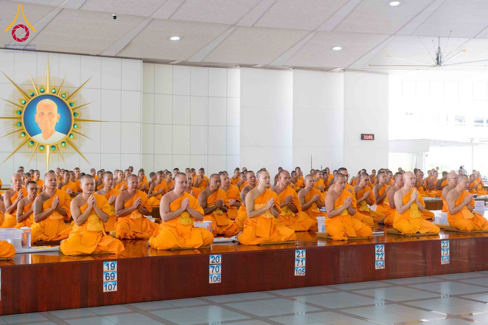 ภาพ No.329917:วันที่ 23 พฤษภาคม พ.ศ. 2569 พิธีถวายภัตตาหารเมนูสวรรค์ เพื่อการบรรลุธรรม ณ หอฉันคุณยายอาจารย์ฯ วัดพระธรรมกาย จังหวัดปทุมธานี