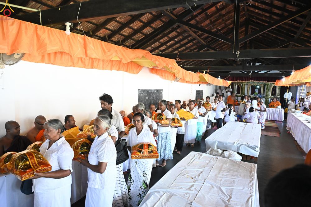 ภาพ No.278746:วันที่ 30 ตุลาคม 2568  กฐินสมทบวัดต่างประเทศ โดยคณะศิษยานุศิษย์  บูชาธรรม 81 ปี หลวงพ่อธัมมชโย  ณ วัดศรีโพธินันทะ ประเทศศรีลังกา