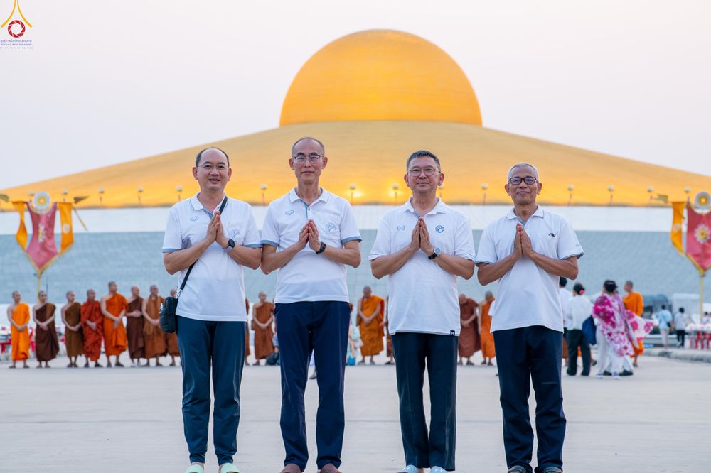 ภาพ No.323157:วันที่ 19 เมษายน พ.ศ.2569 การเรียงกล่องไทยธรรม , เตรียมงานจราจร เพื่องานถวายมหาสังฆทาน 40,000 กว่าวัดทั่วประเทศ วันคุ้มครองโลก 22 เมษายน พ.ศ.2569 วัดพระธรรมกาย