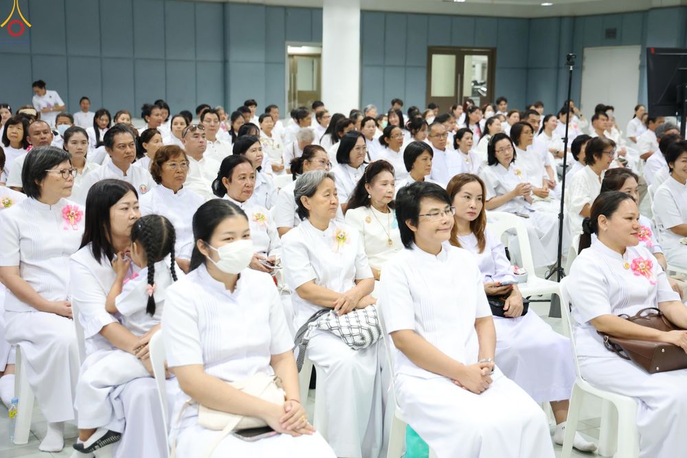 ภาพ No.319249:วันที่ 5 เมษายน พ.ศ.2569 ประชุมทีมงานลงทะเบียนพระสังฆาธิการ เพื่อพิธีถวายมหาสังฆทาน 40,000 กว่าวัดทั่วประเทศ จัดโดย กองต้อนรับพระกัลยาณมิตร วัดพระธรรมกาย