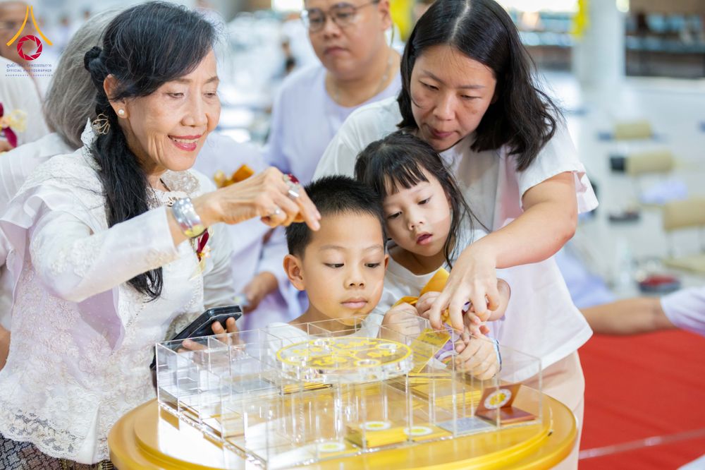 ภาพ No.315701:วันอาทิตย์ ที่ 22 มีนาคม พ.ศ. 2569 พิธีทอดผ้าป่าฉลองพระประธาน พิธีประดิษฐานพระบรมสารีริกธาตุในองค์พระประธาน พิธีจารึกชื่อบรรจุในแผ่นฌาน ณ ศูนย์ปฏิบัติธรรมสมุทรปราการ (บางบ่อ)