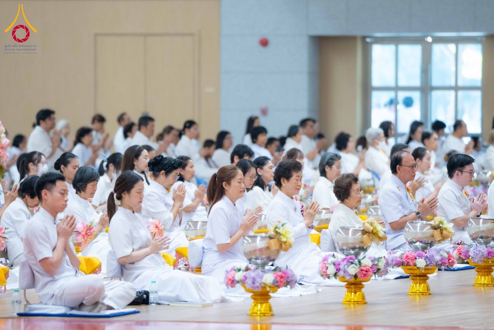 ภาพ No.310703:วันอาทิตย์ที่ 22 กุมภาพันธ์ พ.ศ. 2569 พิธีถวายโคมมาฆประทีป ณ ห้องแก้วสารพัดนึก 2 วัดพระธรรมกาย จ.ปทุมธานี