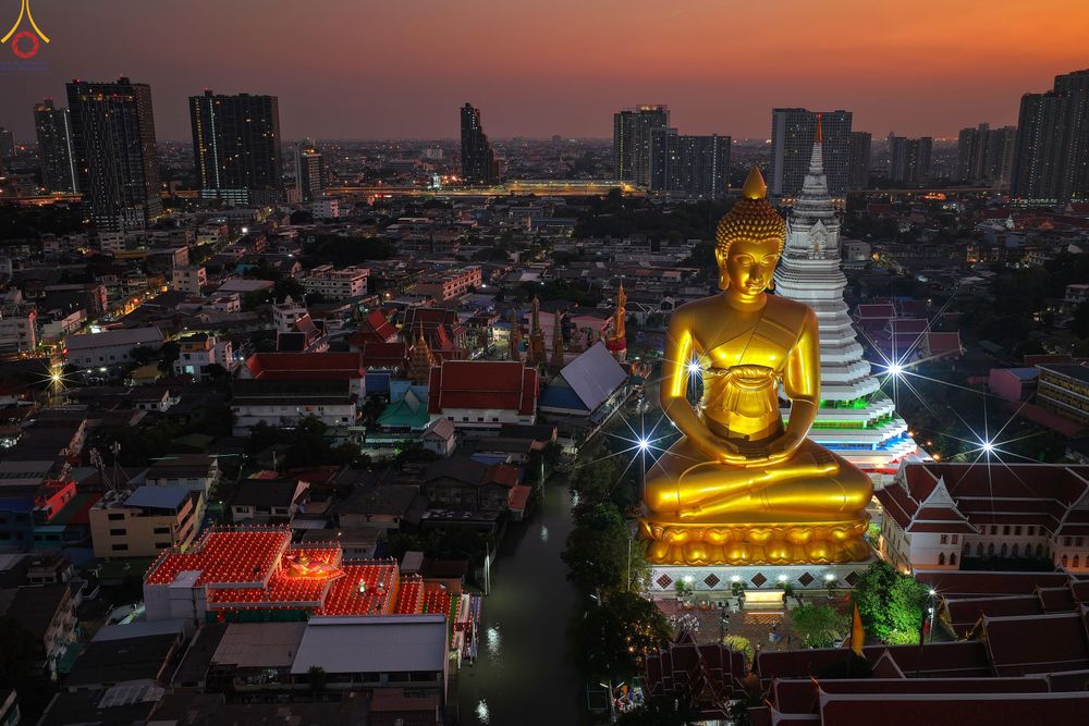 ภาพ No.302925:วันที่ 24 มกราคม พ.ศ. 2569 พิธีจุดประทีปธรรมถวายเป็นพุทธบูชา  และบูชาธรรมมหาปูชนียาจารย์  ณ อาคารธรรมยาตรา กตัญญูบูชามหาปูชนียาจารย์  ตรงข้ามวัดปากน้ำภาษีเจริญ จ.กรุงเทพมหานคร ในโครงการธรรมยาตรา กตัญญูบูชา มหาปูชนียาจารย์ พระมงคลเทพมุนี(สด จนฺทสโร) พระผู