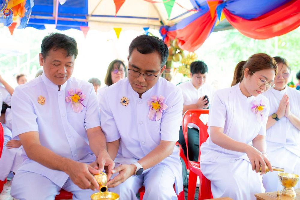 ภาพ No.271813:วันที่ 3 พฤศจิกายน พ.ศ. 2568 พิธีทอดกฐินสามัคคีทั่วไทย ณ วัดป่าพนังสลักได อ.หนองบัวแดง จ.ชัยภูมิ โดยคณะศิษยานุศิษย์ บูชาธรรม 81 ปี หลวงพ่อธัมมชโย