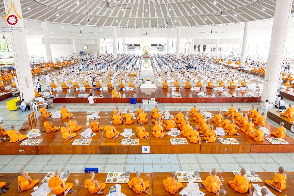 ภาพ No.276445:วันศุกร์ที่ 5 ธันวาคม พ.ศ. 2568 (วันพระ ขึ้น 15 ค่ำ เดือน 1) พิธีบุพเปตพลี ครั้งที่ 175 ร่วมอุทิศบุญแด่หมู่ญาติที่ล่วงลับไปแล้ว และสืบทอดอายุพระพุทธศาสนา ณ หอฉันคุณยายอาจารย์ฯ วัดพระธรรมกาย