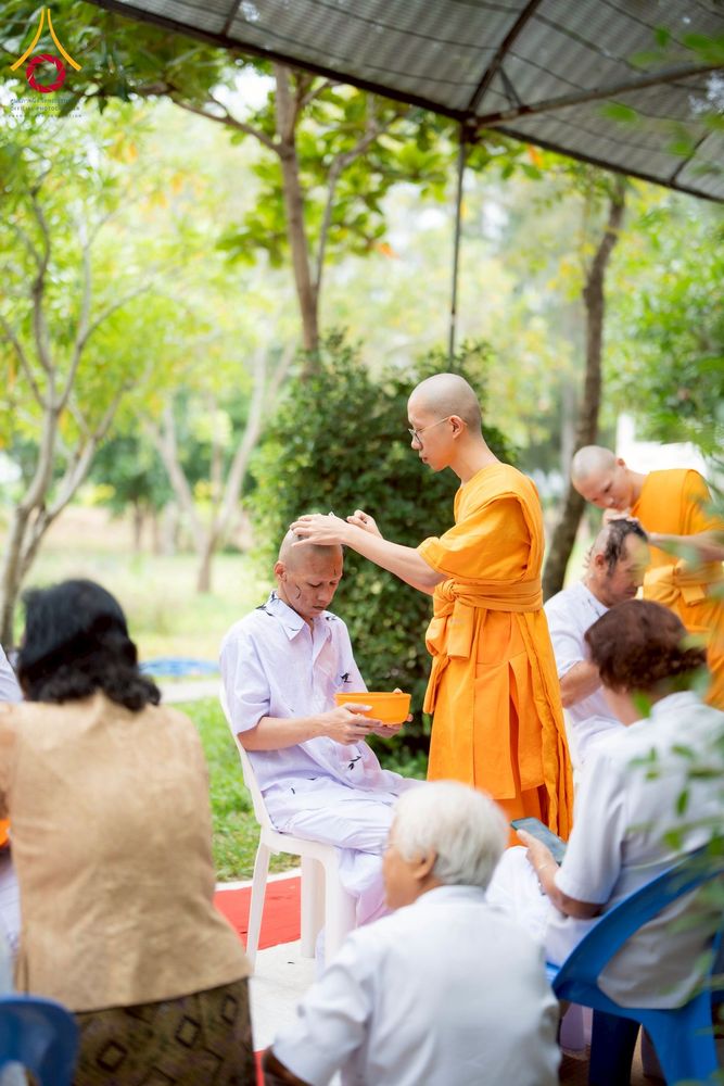 ภาพ No.278229:วันศุกร์ที่ 5 ธันวาคม พ.ศ. 2568 (วันพ่อแห่งชาติ) พิธีบรรพชาอุปสมบทหมู่ธรรมทายาท จำนวน 16 รูป โครงการบรรพชาอุปสมบทหมู่ รุ่นบูชาธรรมมหาปูชนียาจารย์ ประจำปี 2568  ณ ศูนย์ปฏิบัติธรรมและอบรมเยาวชนพระนครศรีอยุธยา จ.พระนครศรีอยุธยา